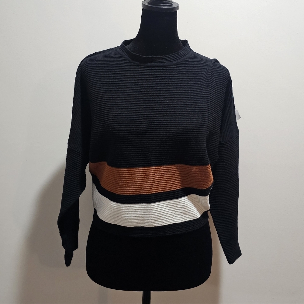 CRESCENT Sweater Size XS